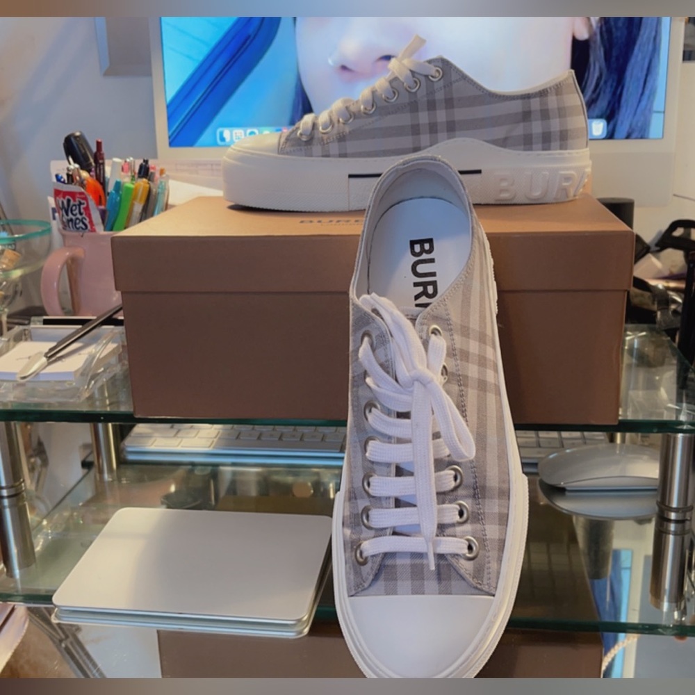 BURBERRY LOW JACK CANVAS TENNIS SHOES
